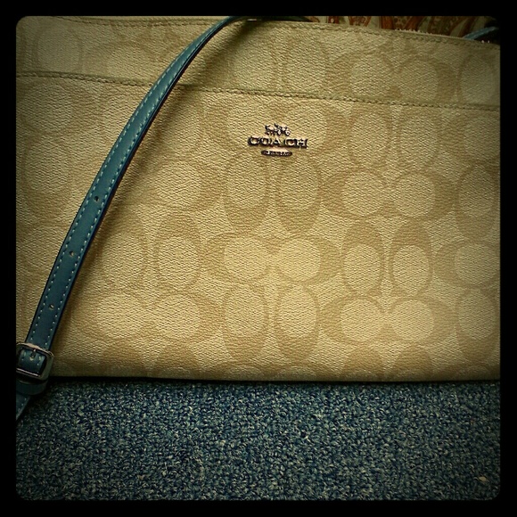 Coach crossbody - Picture 1 of 1